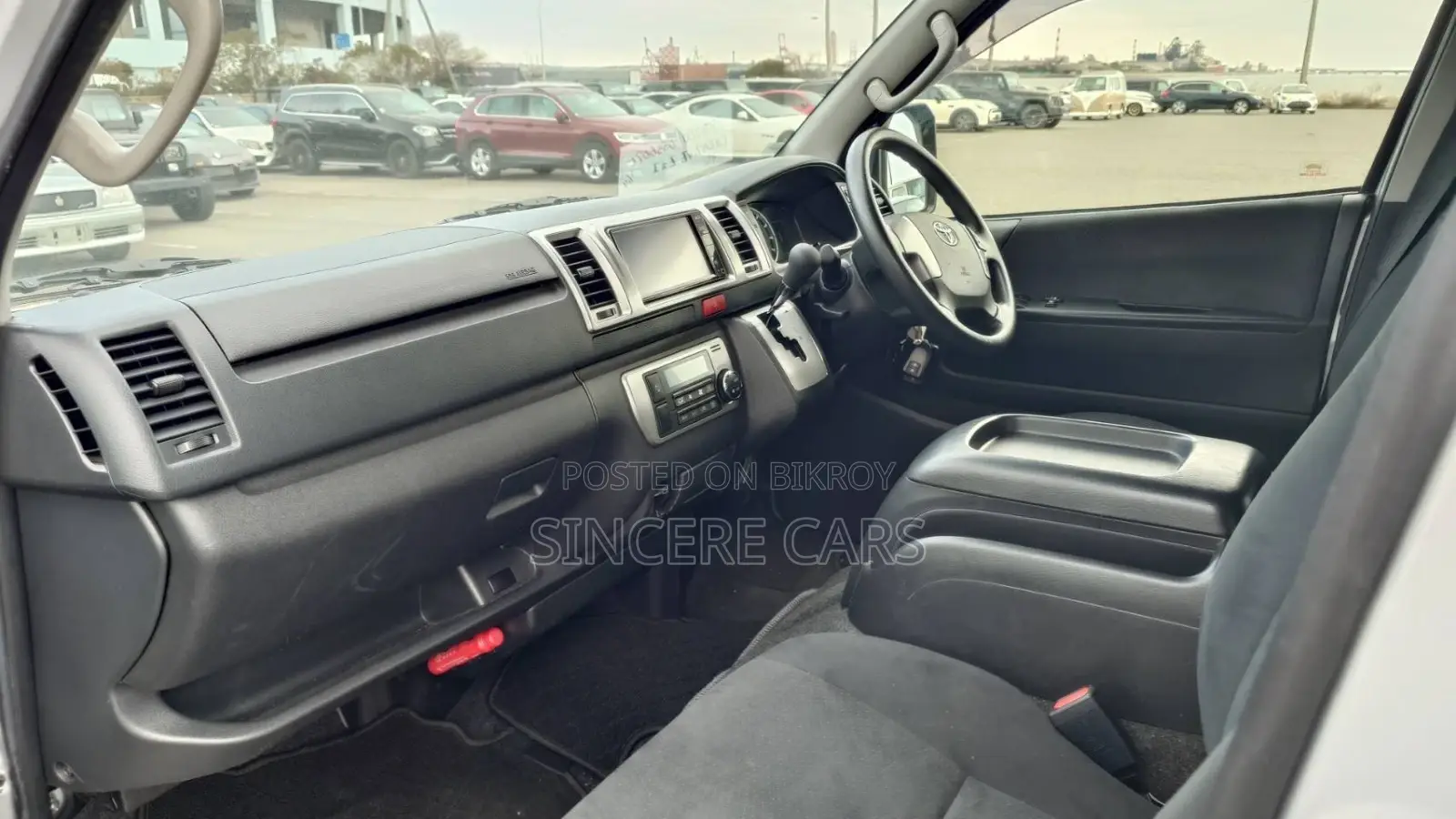 Toyota Hiace SUPER GL KEY START 2021