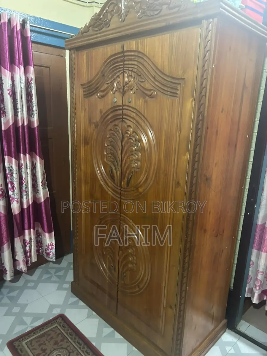 Almirah for Sale at a Minimum Price