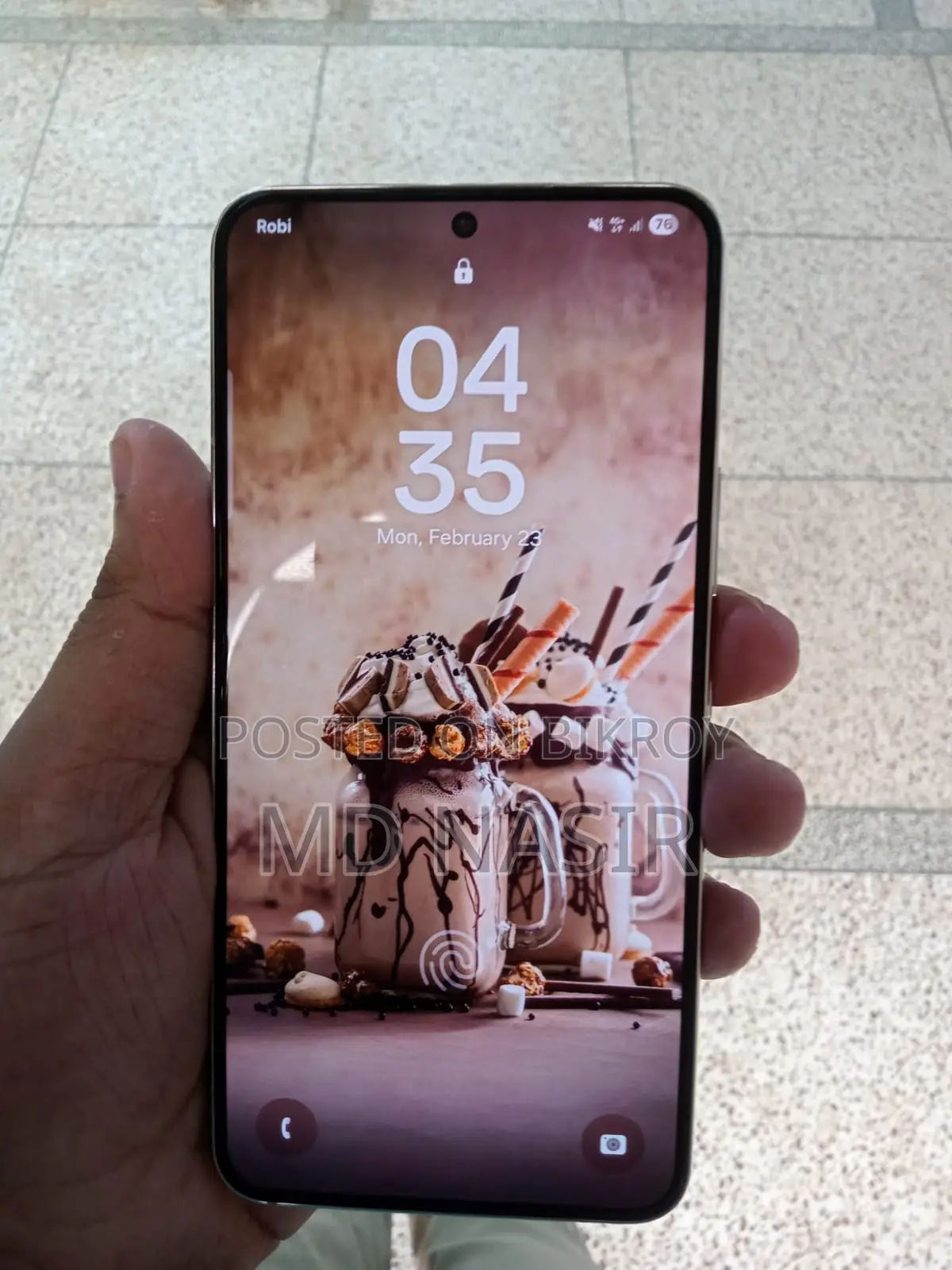 Samsung Galaxy S22 . (Used)