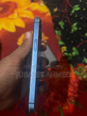 Apple iPhone 13 (Used)