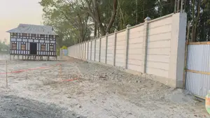 উন্নয়নের ধারা দেখে আজই প্লট কিনুন। বীরতারা সিটি।