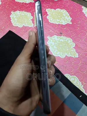 Samsung Galaxy S10 Plus . (Used)