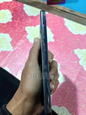 Samsung Galaxy S10 Plus . (Used)