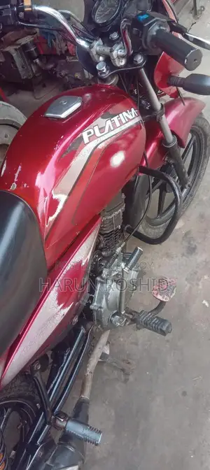 Bajaj Platina . 2012