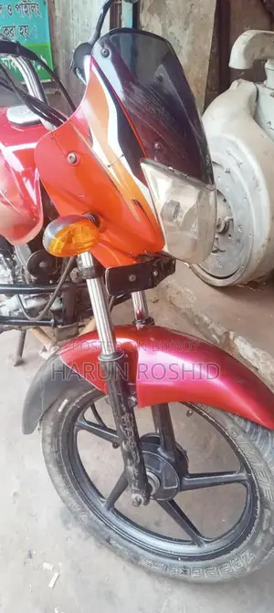 Bajaj Platina . 2012