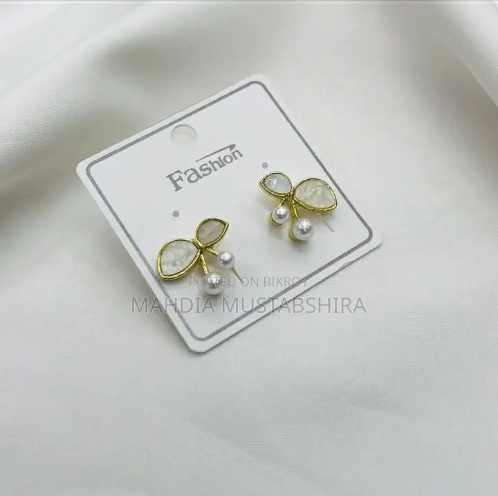 Get Beautiful Earrings at an Offer Price