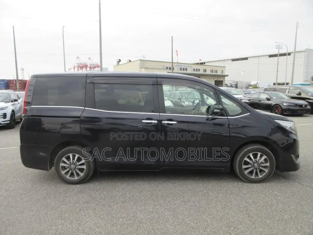 Toyota Esquire GI premium edition 2021
