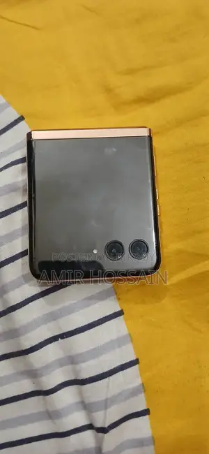Motorola Razr 40 ultra (Used)