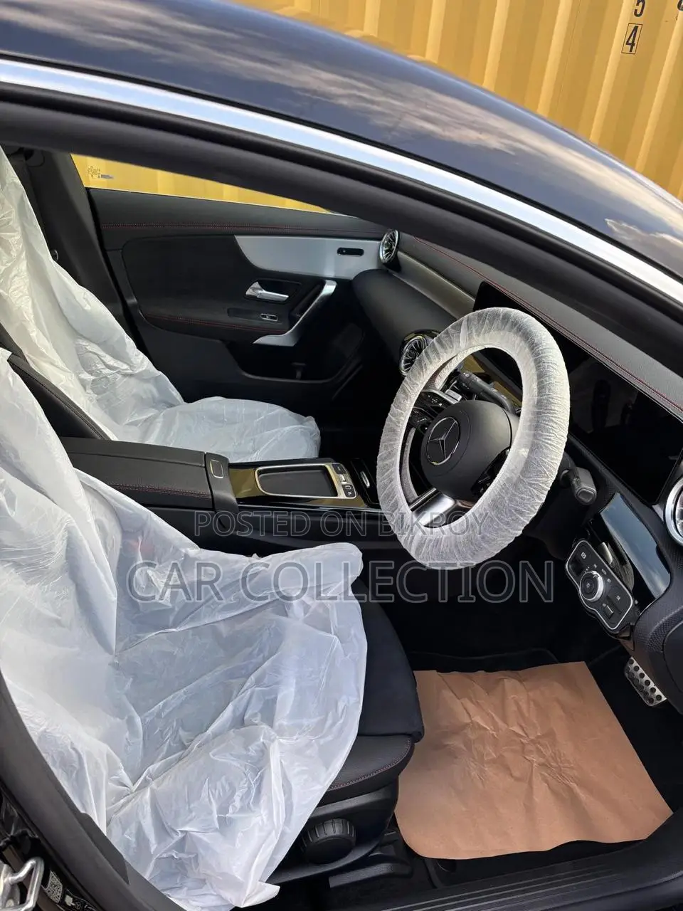 Mercedes-Benz CLA-Class ExecutiveCosmosBlack 2025