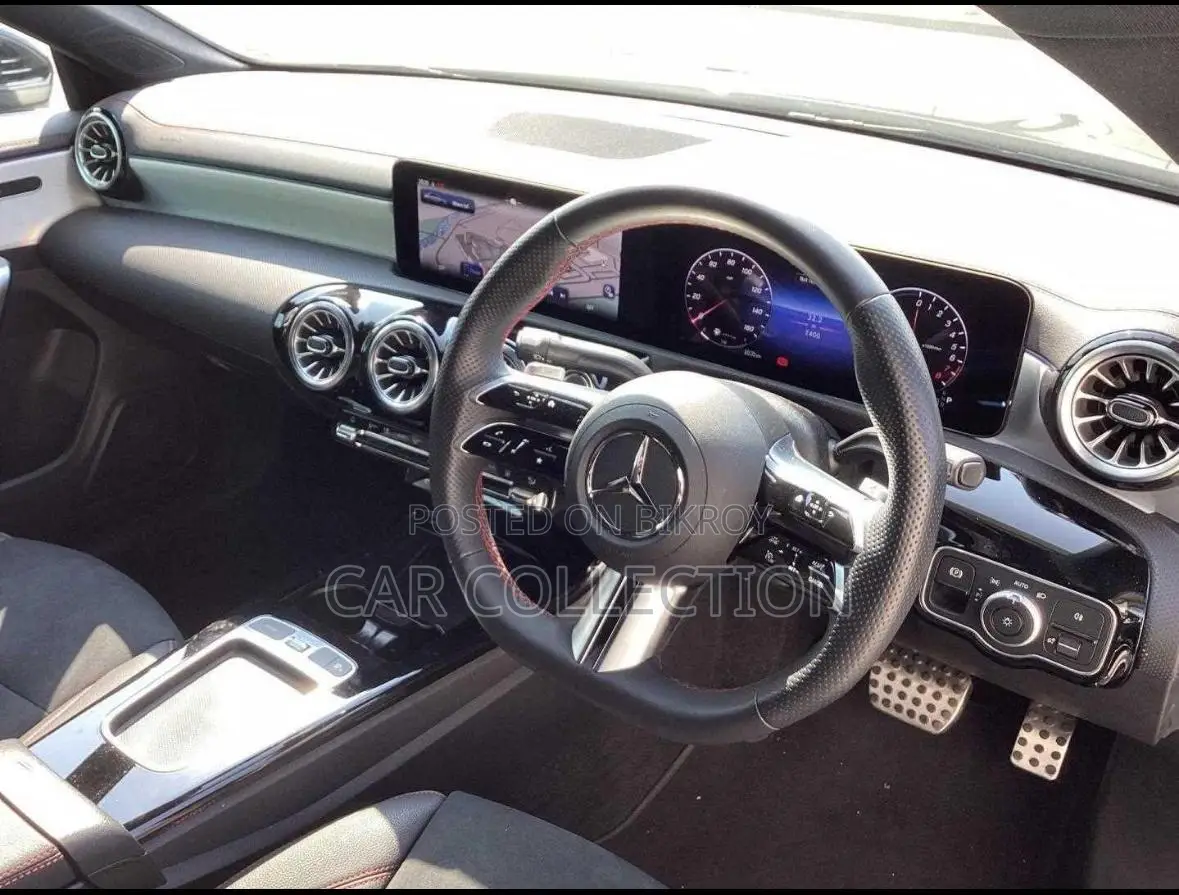 Mercedes-Benz CLA-Class ExecutiveCosmosBlack 2025