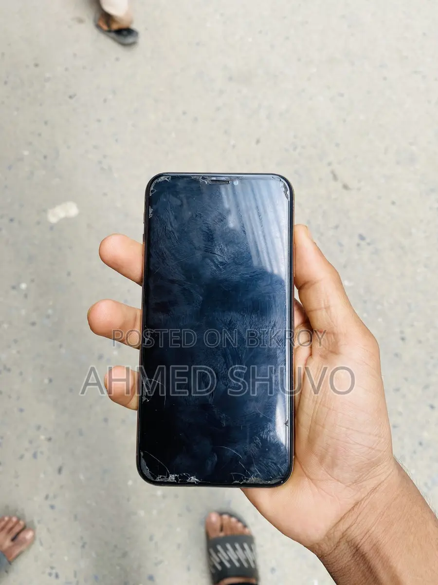 Apple iPhone XS (Used)