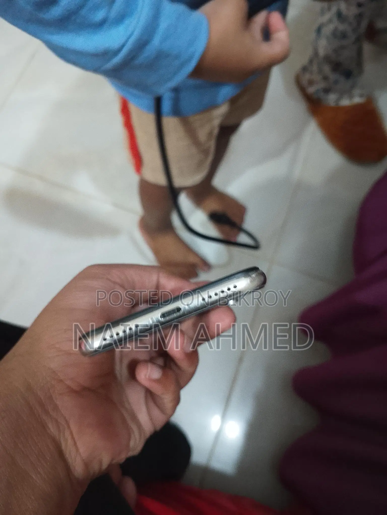 Apple iPhone X (Used)