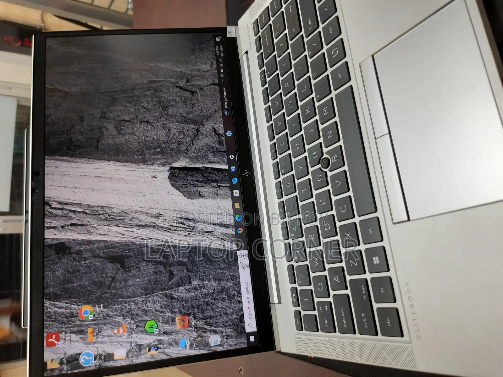 *TOUCH SCREEN*11TH GEN*256 GB SSD**16(GB) RAM* SLIM AND SILVER COLOUR*