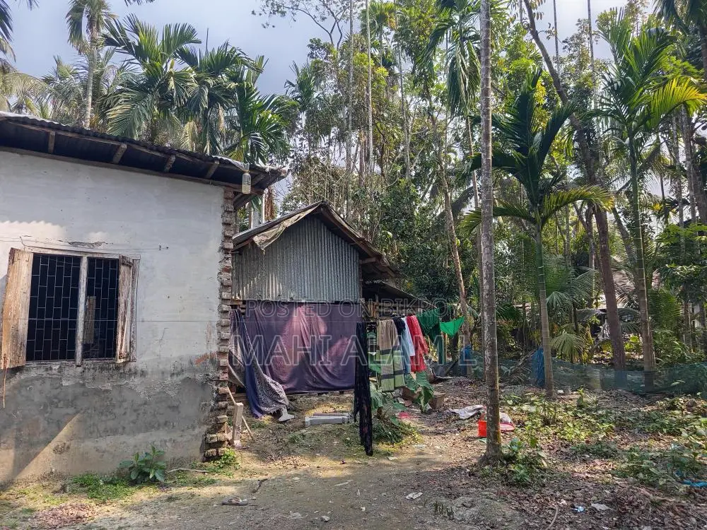 Land for Sale with House