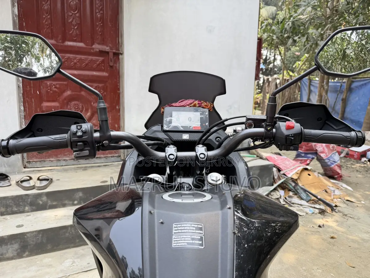 Honda Hornet NX 200 2026