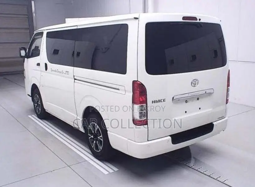 Toyota Hiace Dx GL White 360° 2021