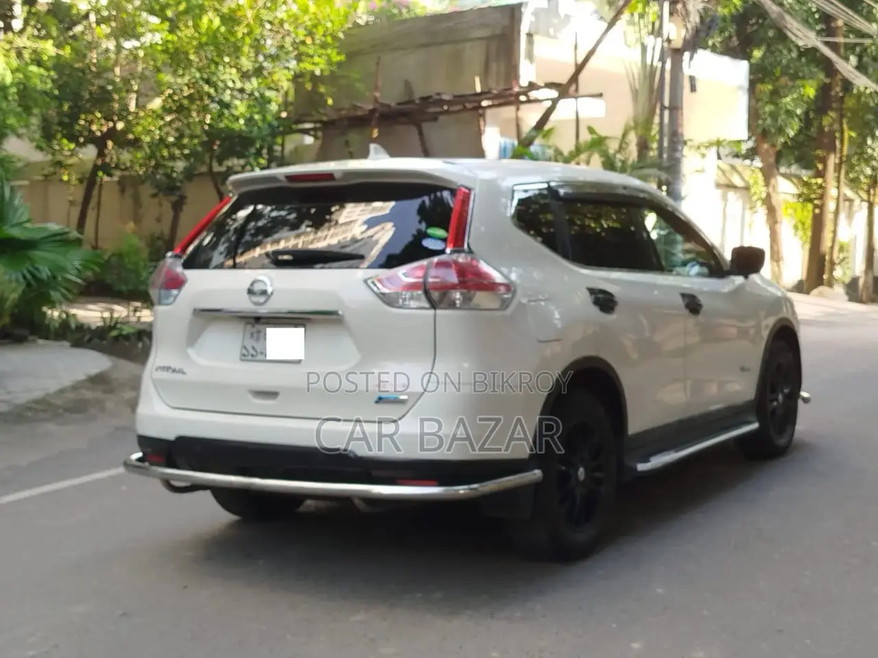 Nissan X-Trail Black Edition Hybrid 2016