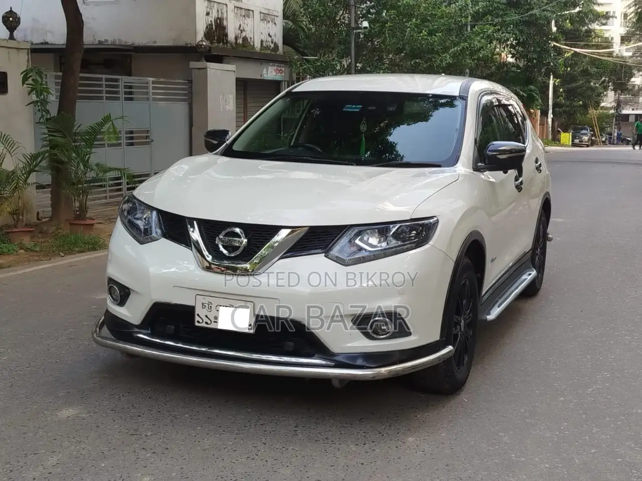 Nissan X-Trail Black Edition Hybrid 2016