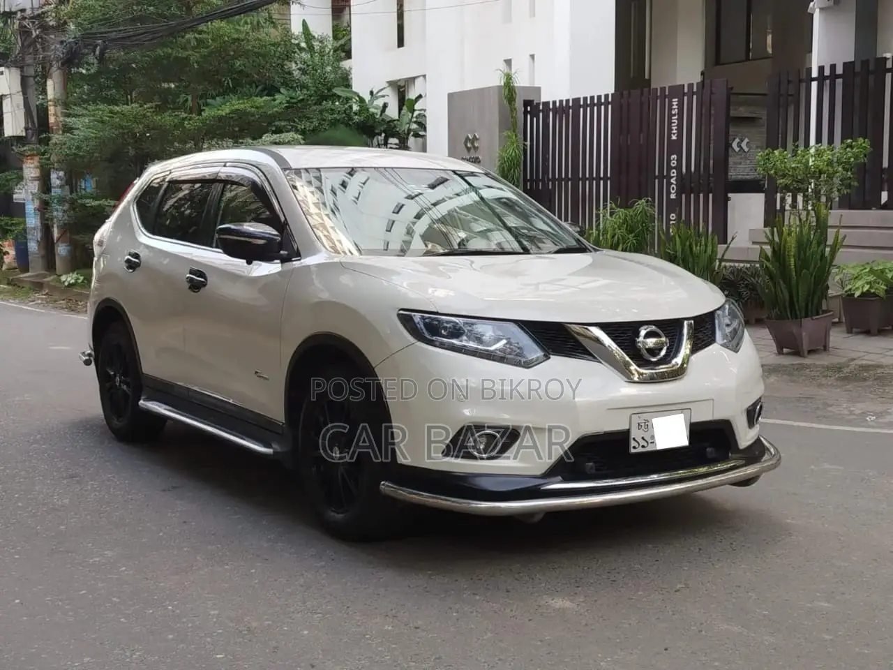 Nissan X-Trail Black Edition Hybrid 2016