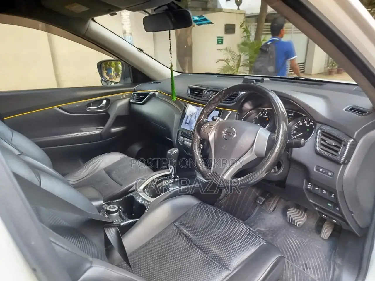 Nissan X-Trail Black Edition Hybrid 2016