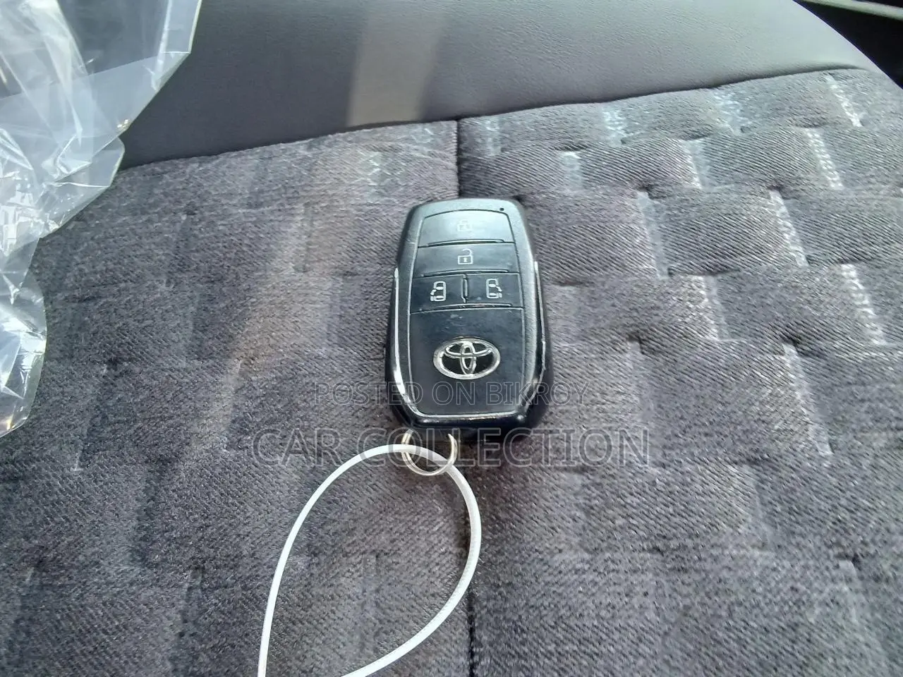 Toyota Voxy SZ Hybrid Pearl 2022