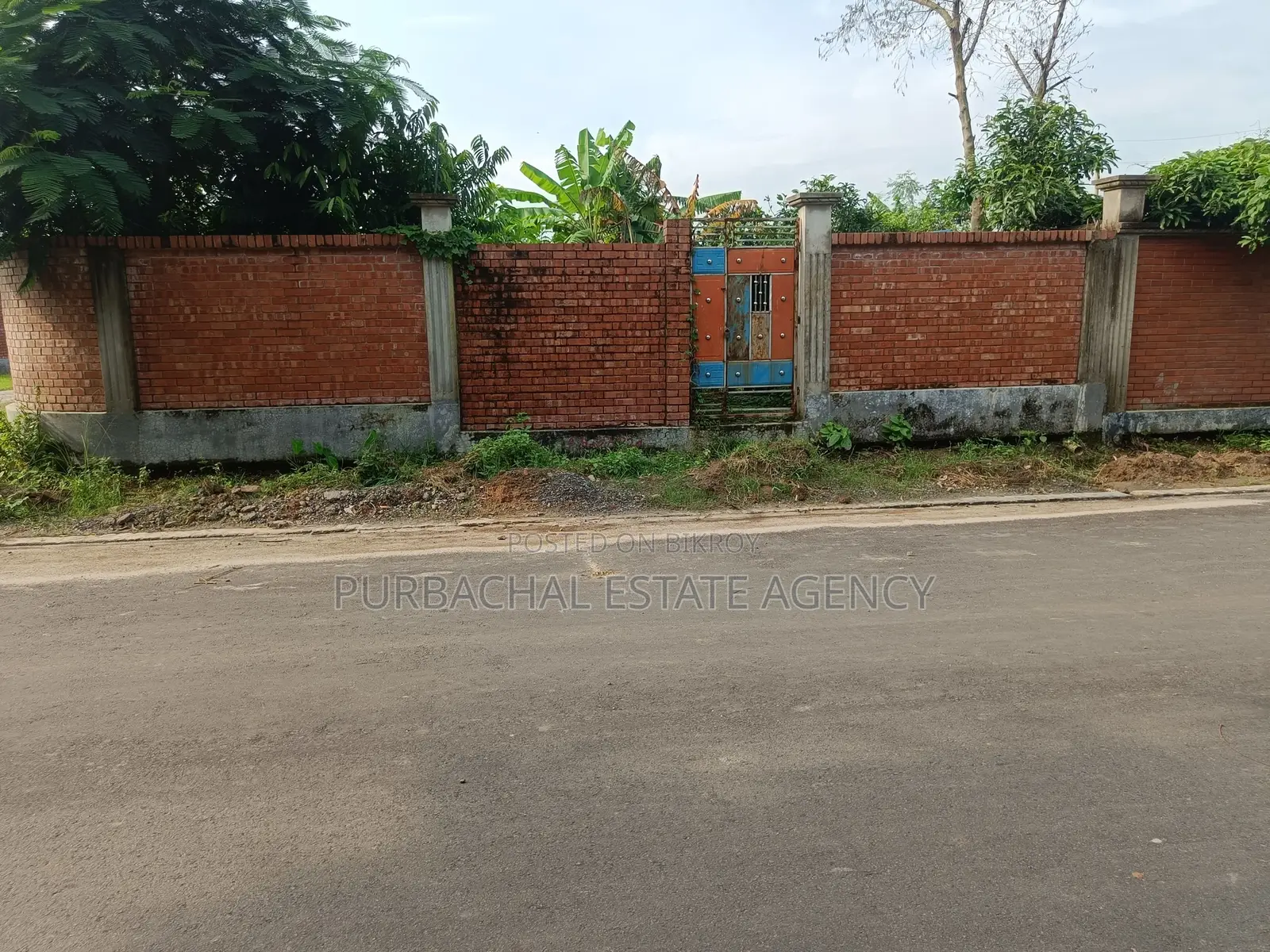 Near Playground, East Facing, 5 Katha In Sec#13