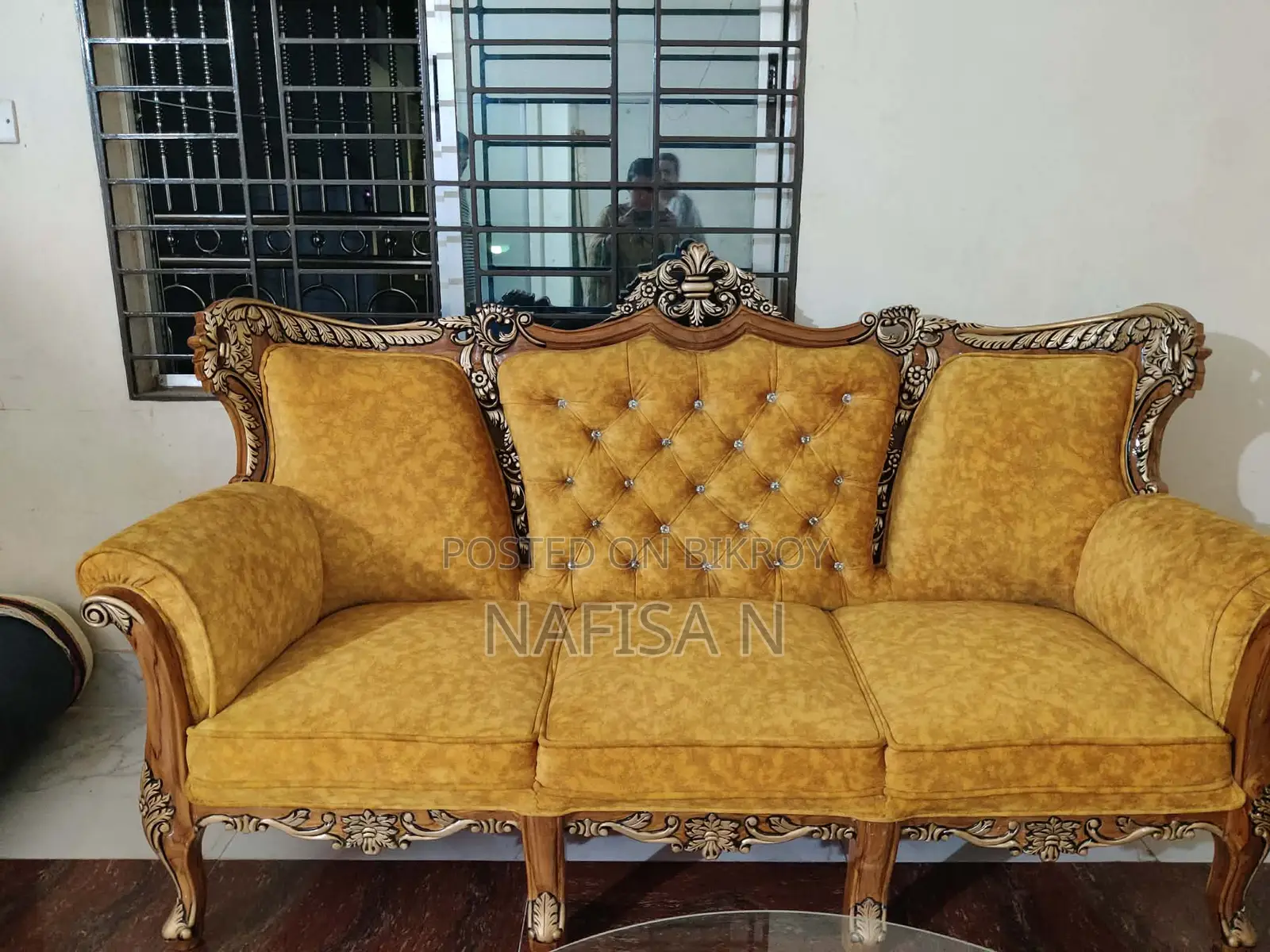 Victoria Sofa