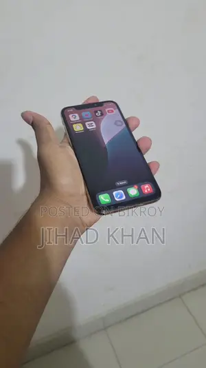 Apple iPhone XS (Used)