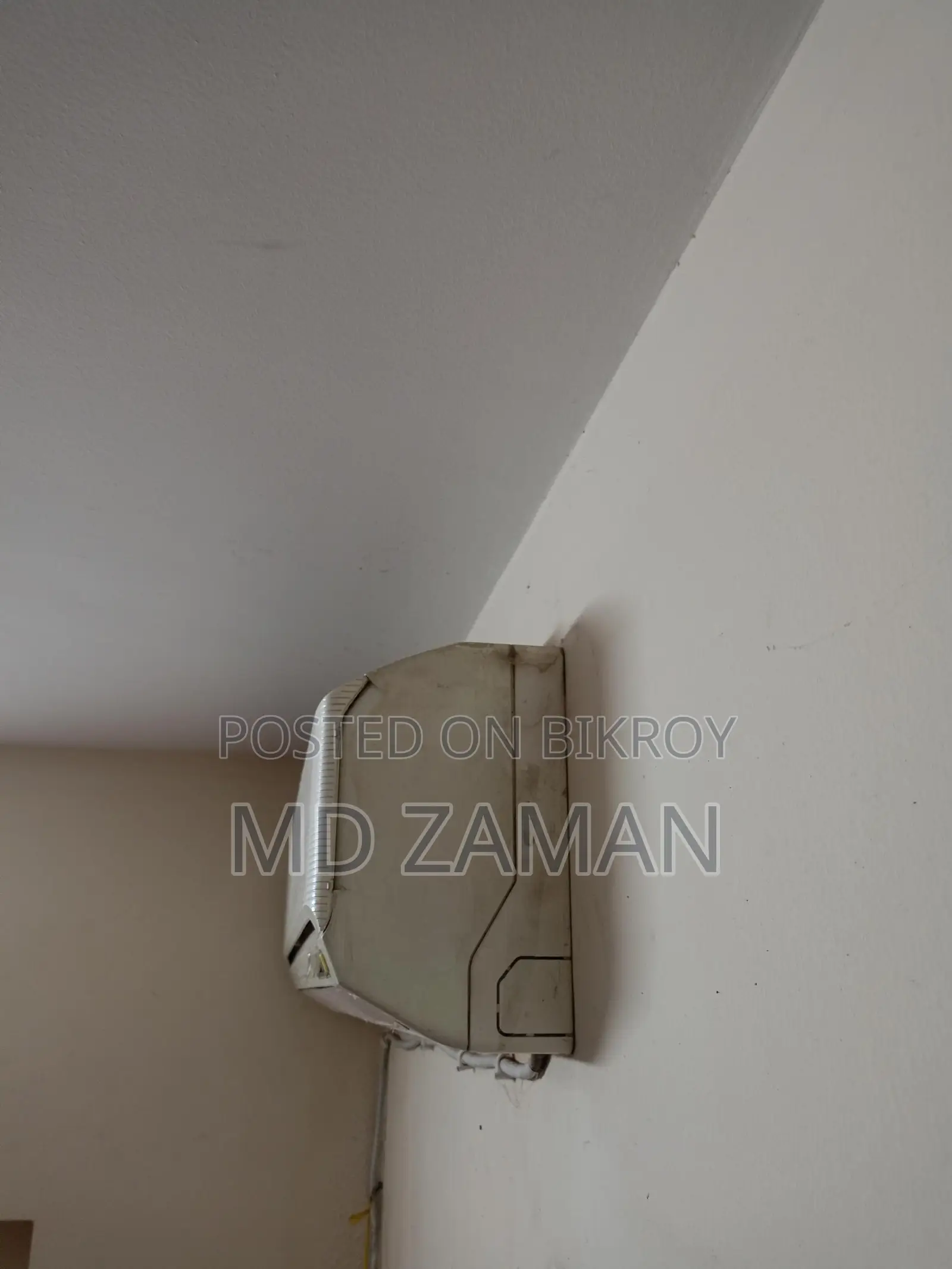 Selling a 2-ton used LG AC.