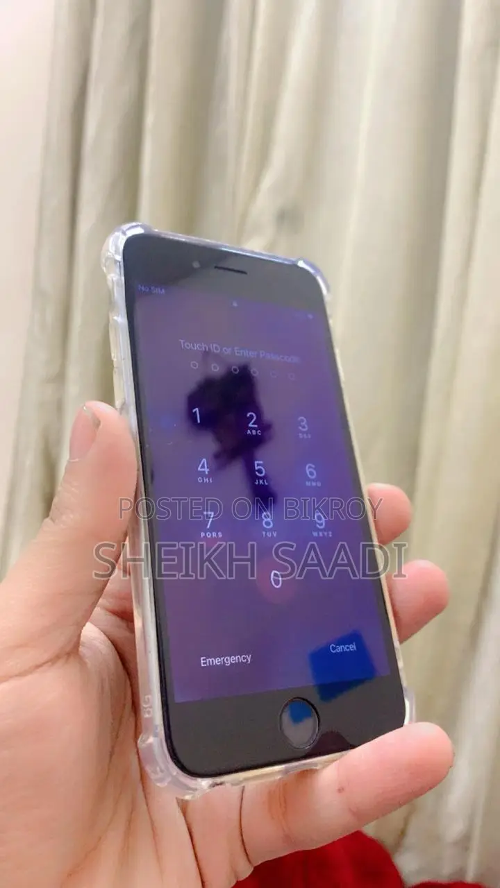 Apple iPhone 6S . (Used)