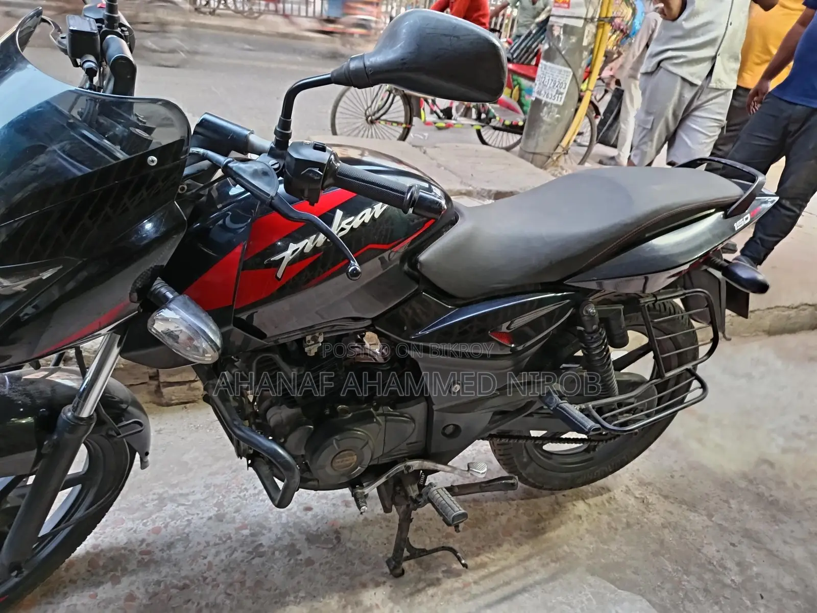 Bajaj Pulsar 150 . 2020