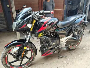 Bajaj Pulsar 150 . 2014