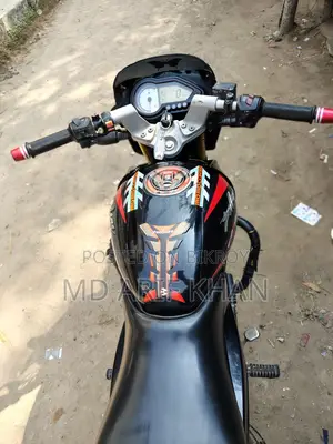 Bajaj Pulsar 150 . 2014