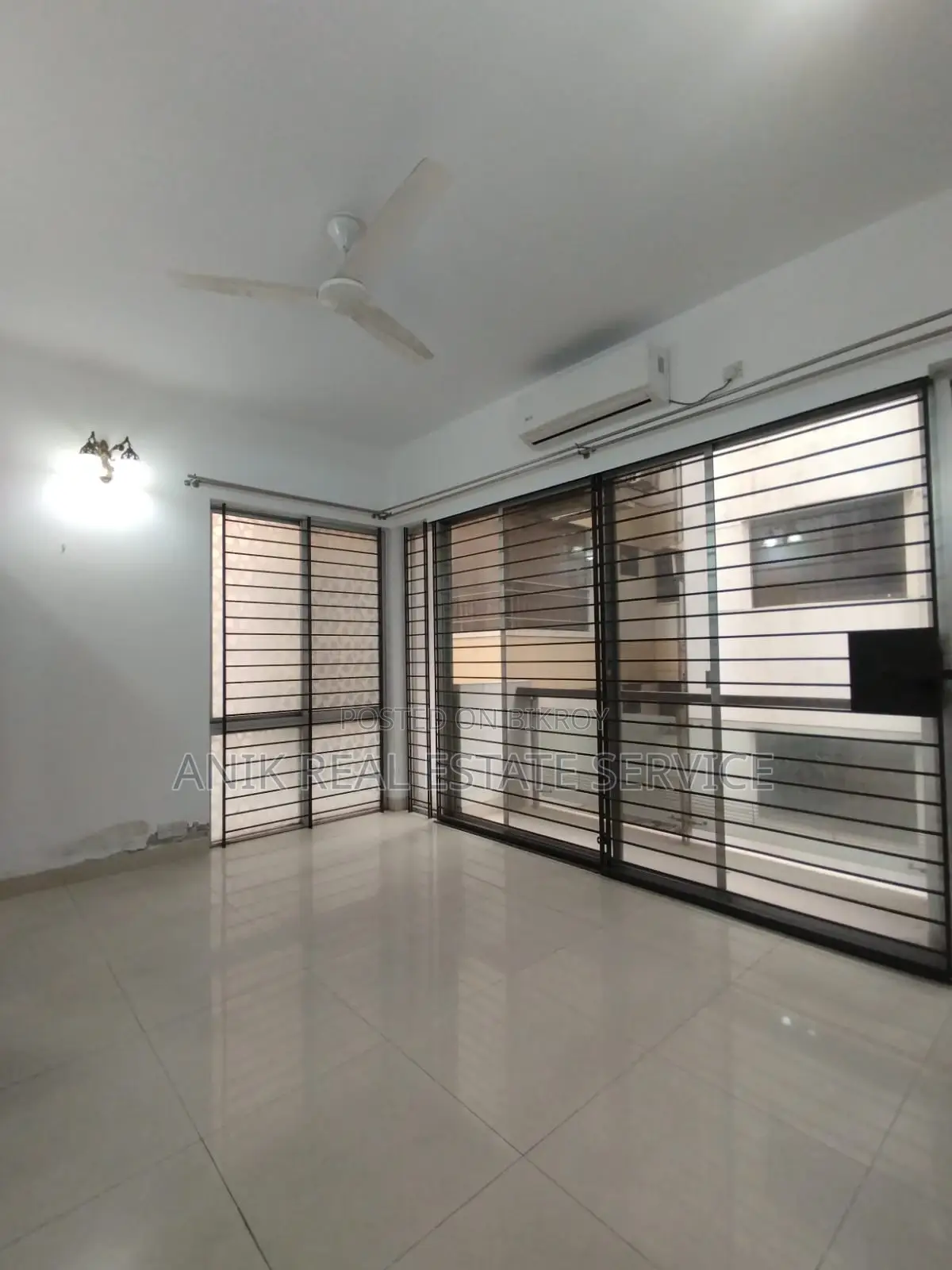 বারিধারায় ভালো মানের সেমি ফার্নিশড ফ্ল্যাট ভাড়া