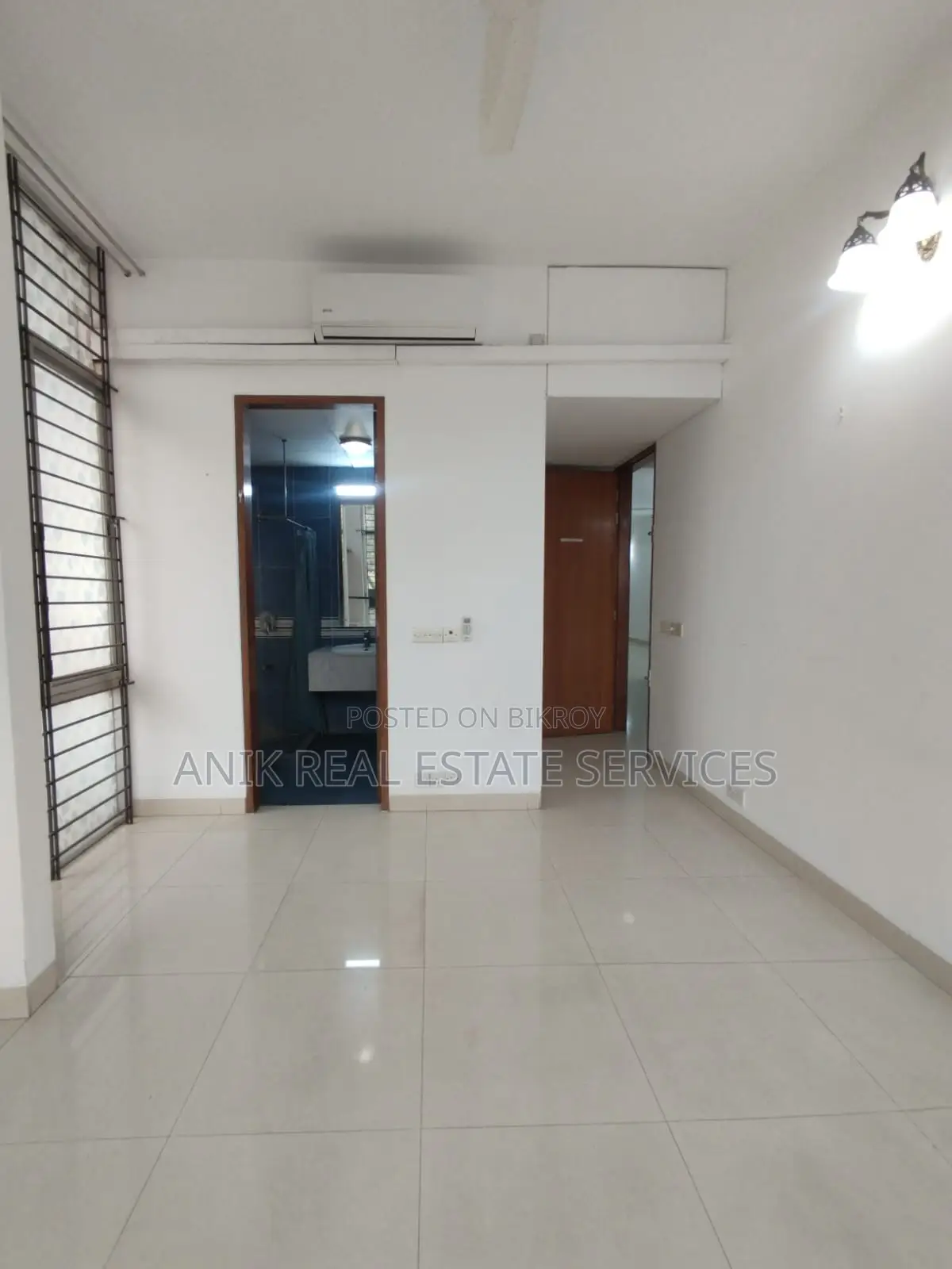 Good Quality Semi Furnished Flat Rent At Baridhara
