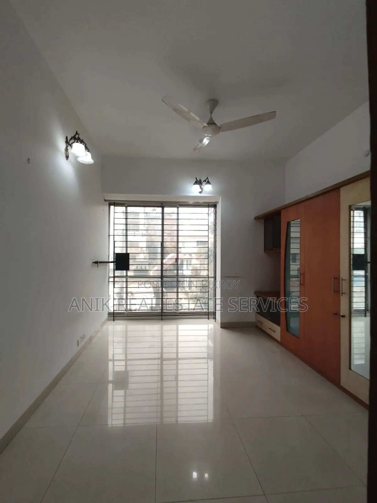 Good Quality Semi Furnished Flat Rent At Baridhara