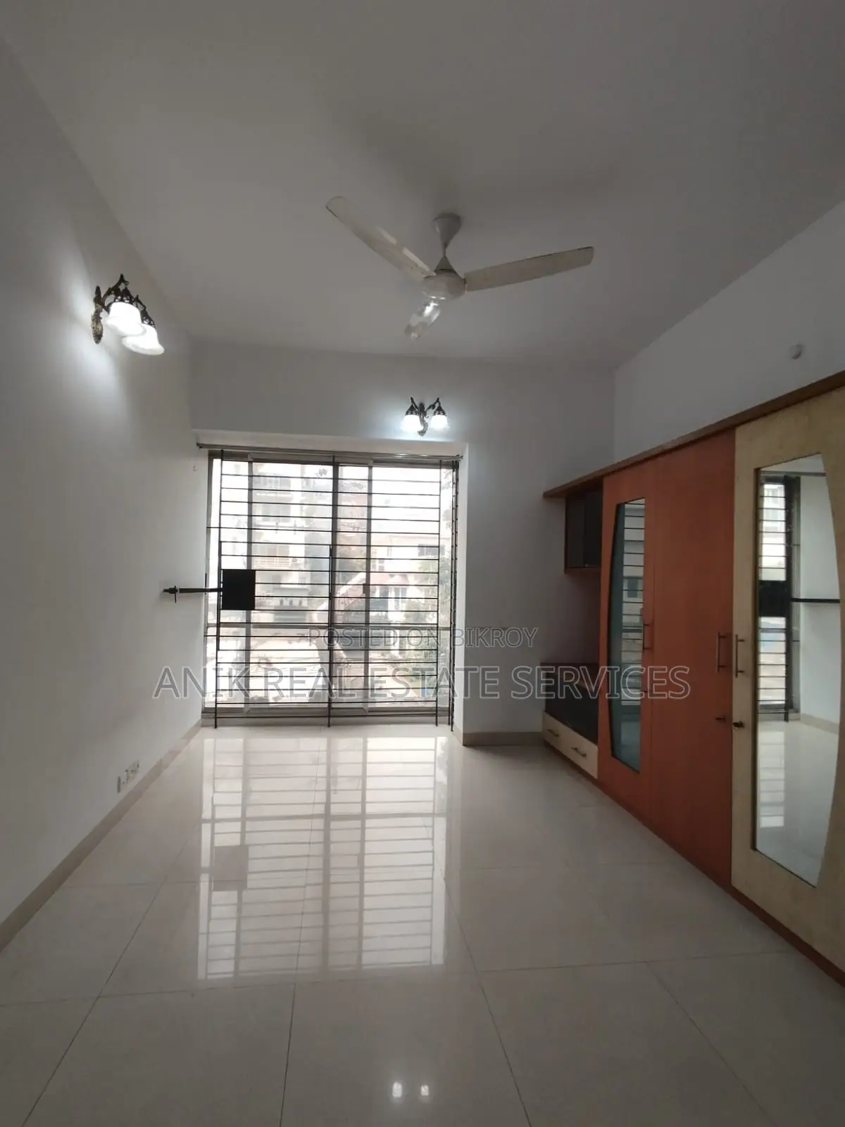 Good Quality Semi Furnished Flat Rent At Baridhara