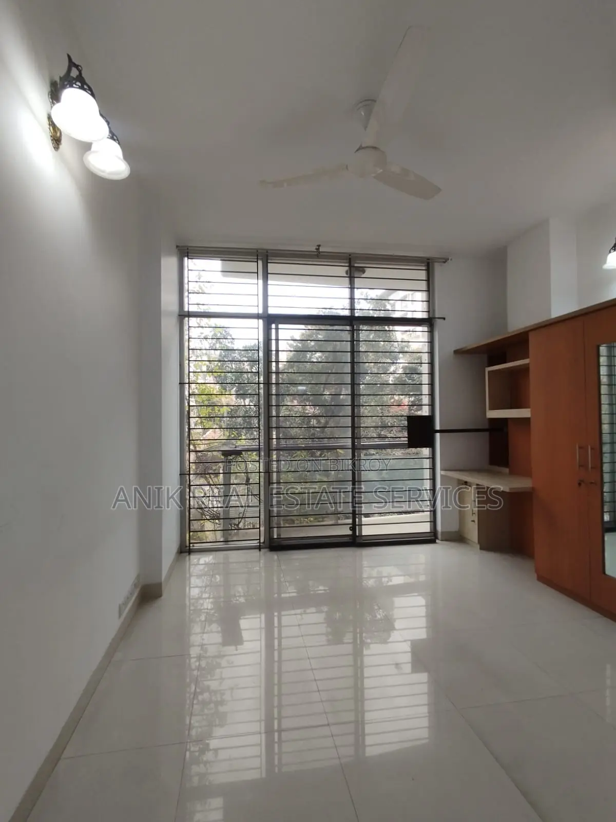 Good Quality Semi Furnished Flat Rent At Baridhara