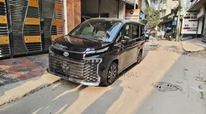 Toyota Noah SZ HYBRID 2023