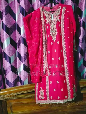 নতুন (অব্যবহৃত) ড্রেস