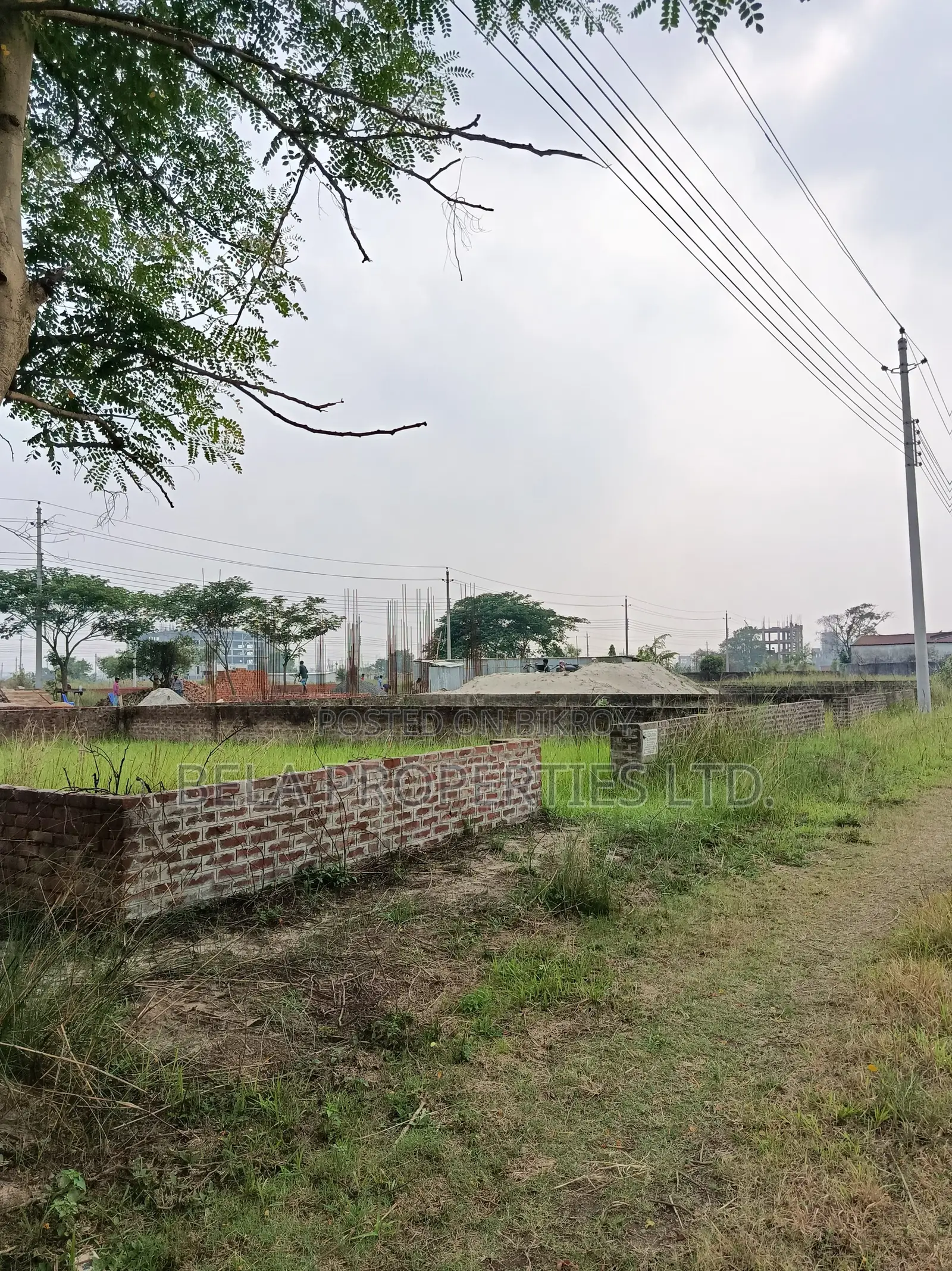 বসুন্ধরায় এন-ব্লক ৪ কাঠা উত্তরমুখী প্লট বিক্রয়