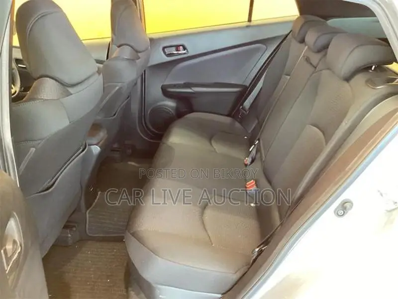 Toyota Prius Hybrid S Package 2021