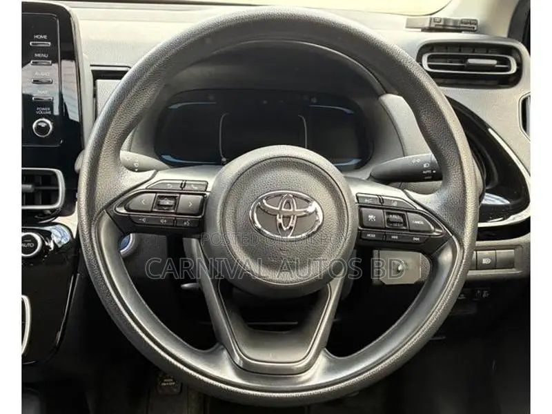 Toyota Aqua X নেভি কালার ২০২১