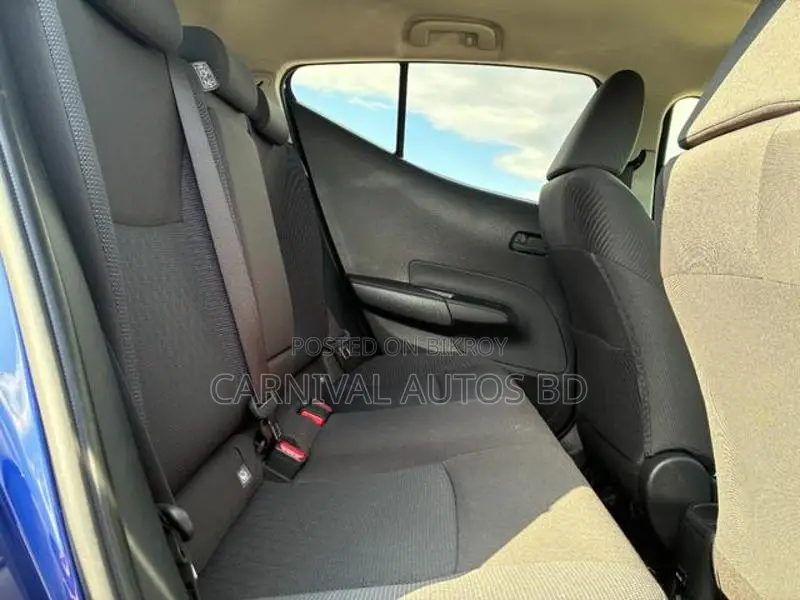 Toyota Aqua X নেভি কালার ২০২১