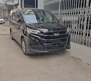 Toyota Noah NON HYBRID X PACKAGE 2020