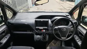 Toyota Noah NON HYBRID X PACKAGE 2020