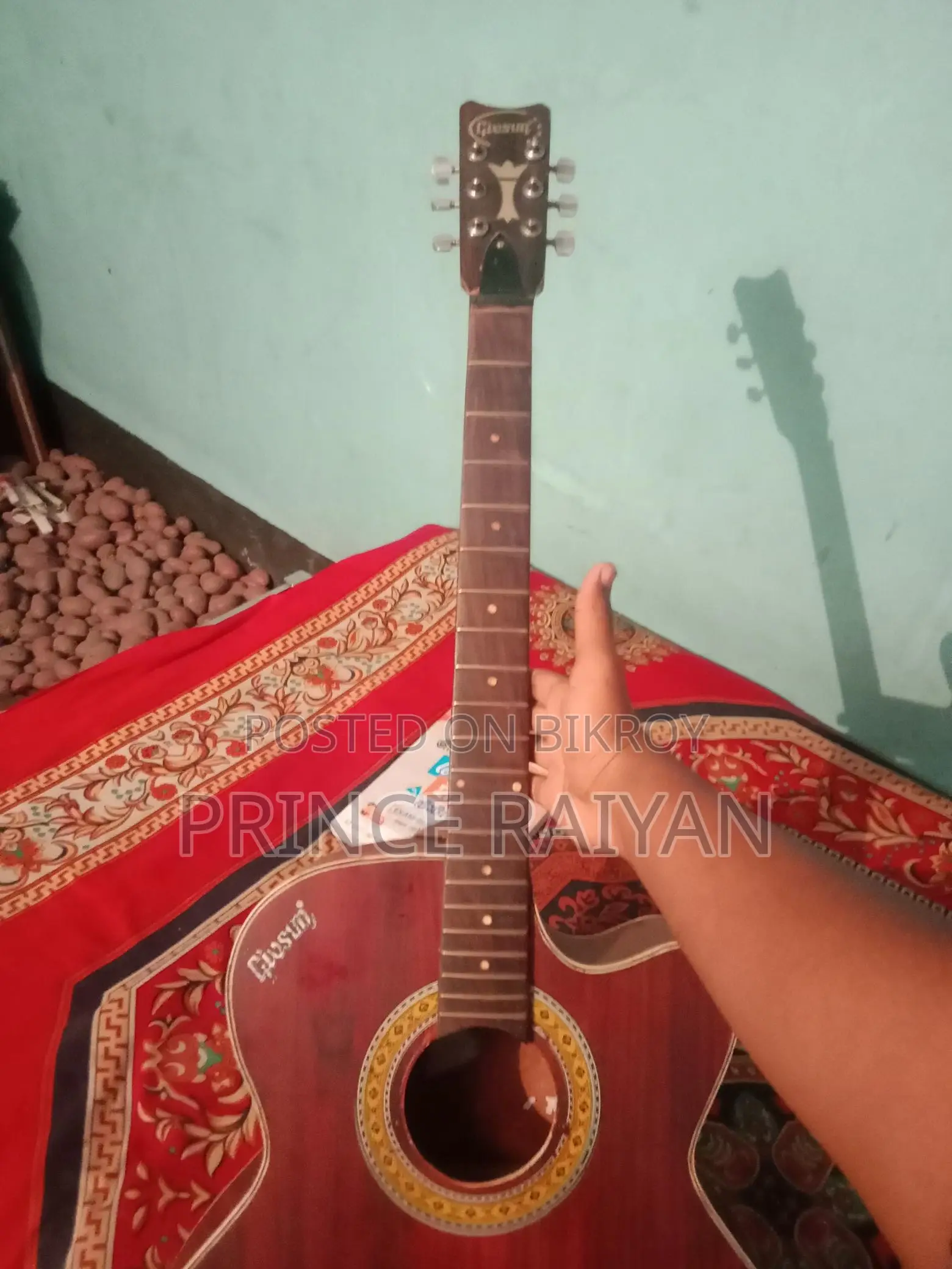 Givson Guitar