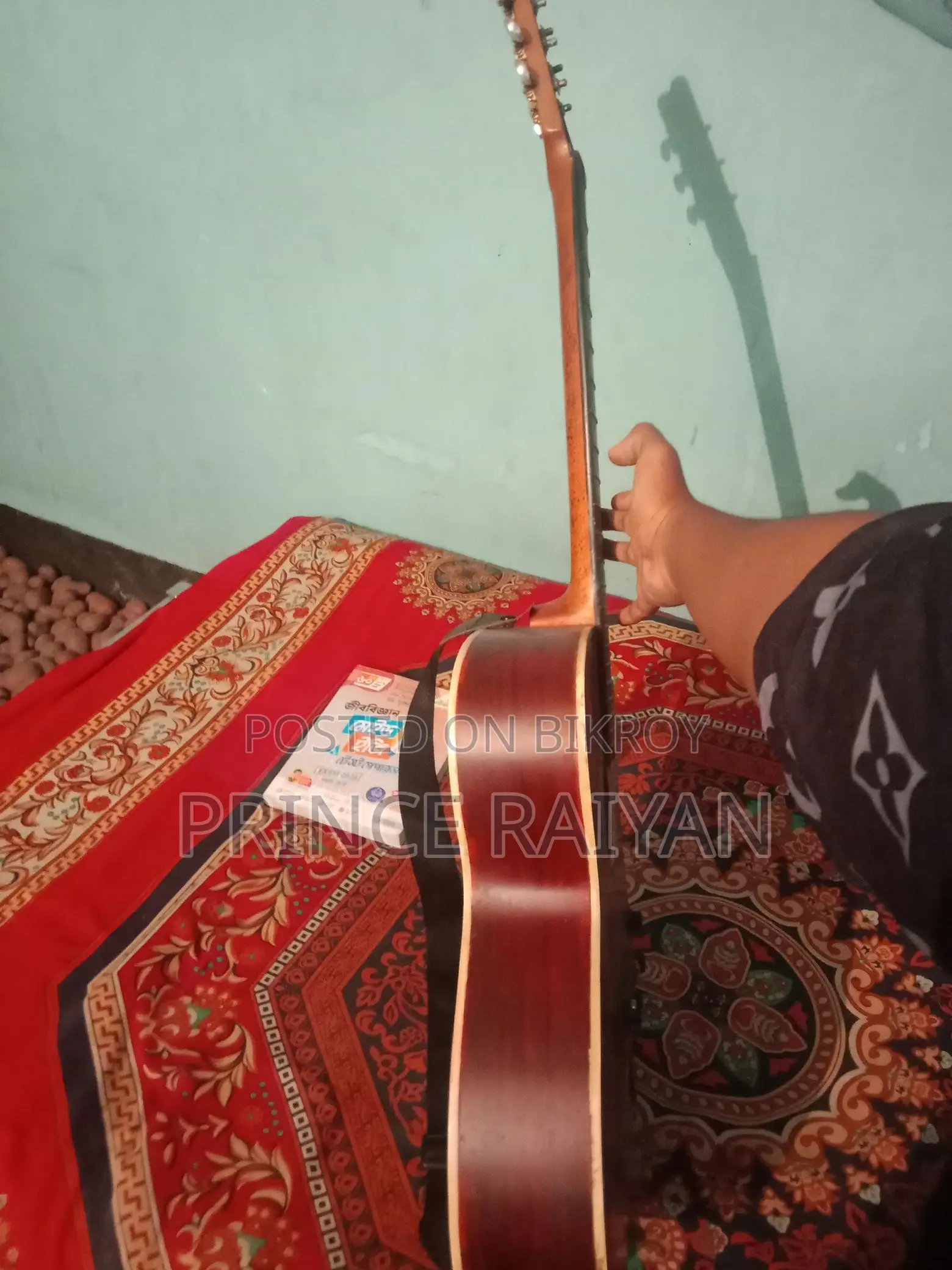 Givson Guitar