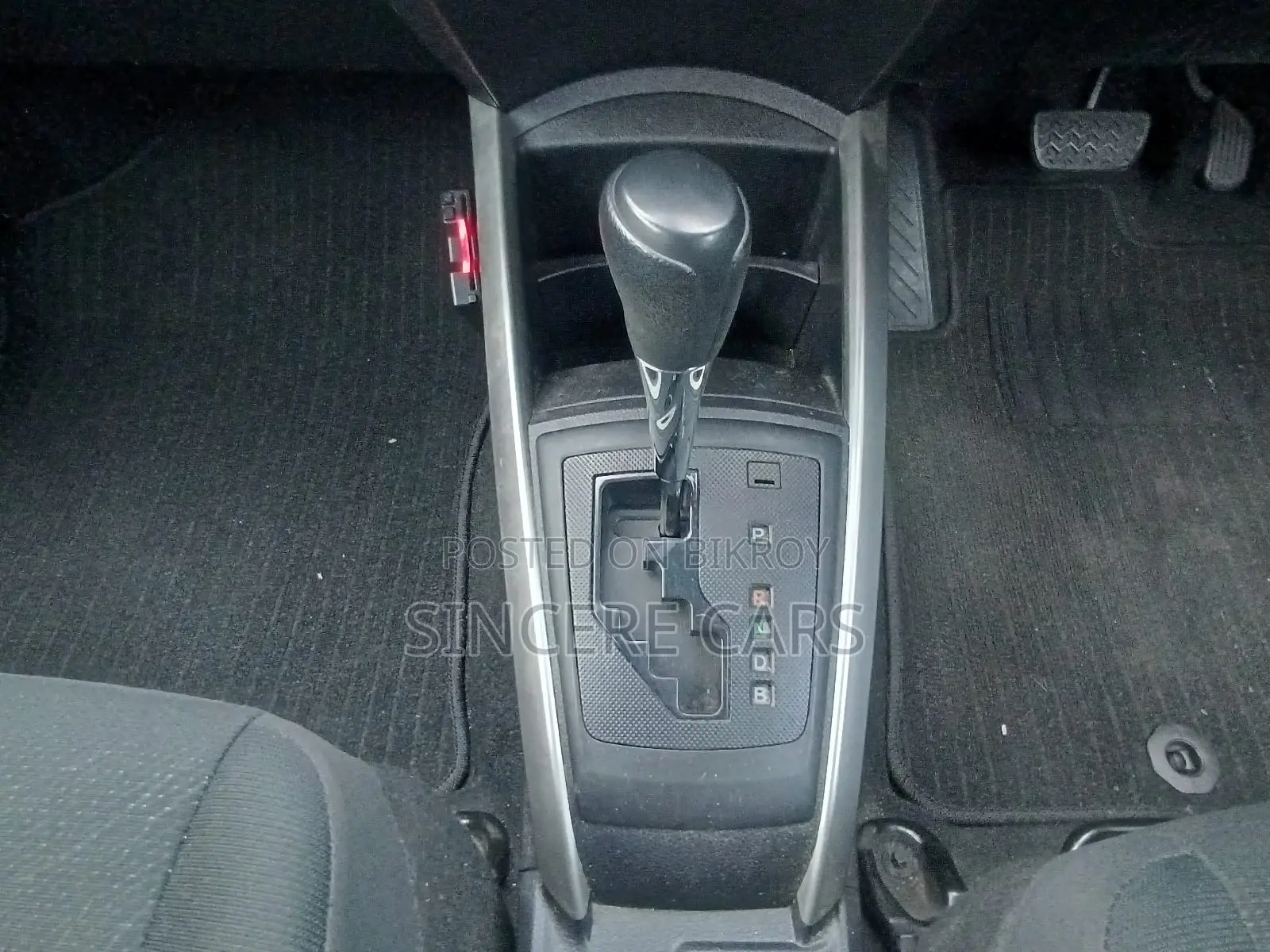 Toyota Fielder EX HYB 4 POINT 2021