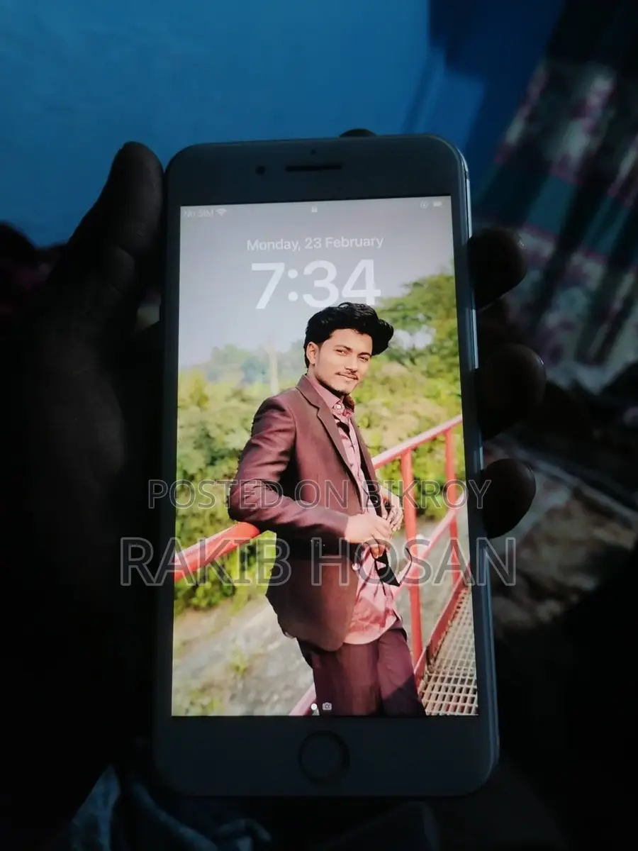 Apple iPhone 8 Plus (Used)